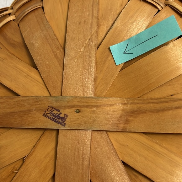 Taskets Renaissance Cloth Lined Pie Holder - Picture 15 of 16